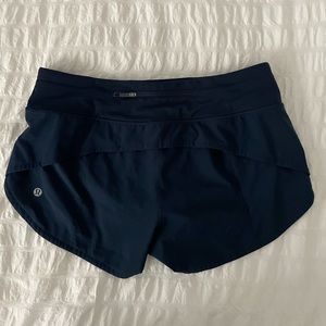 Lululemon 2.5” speed up short